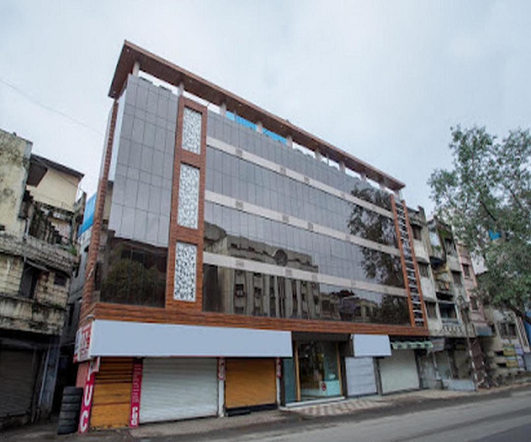 Cherrystay Kiran Inn Indaur Kültér fotó