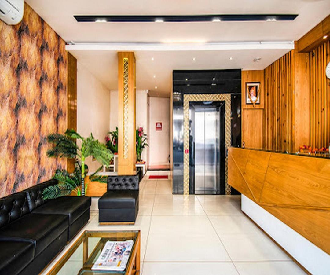 Cherrystay Kiran Inn Indaur Kültér fotó