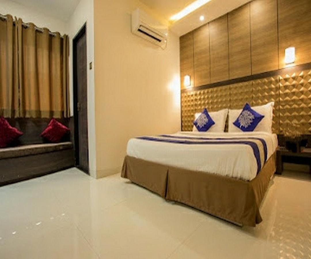 Cherrystay Kiran Inn Indaur Kültér fotó